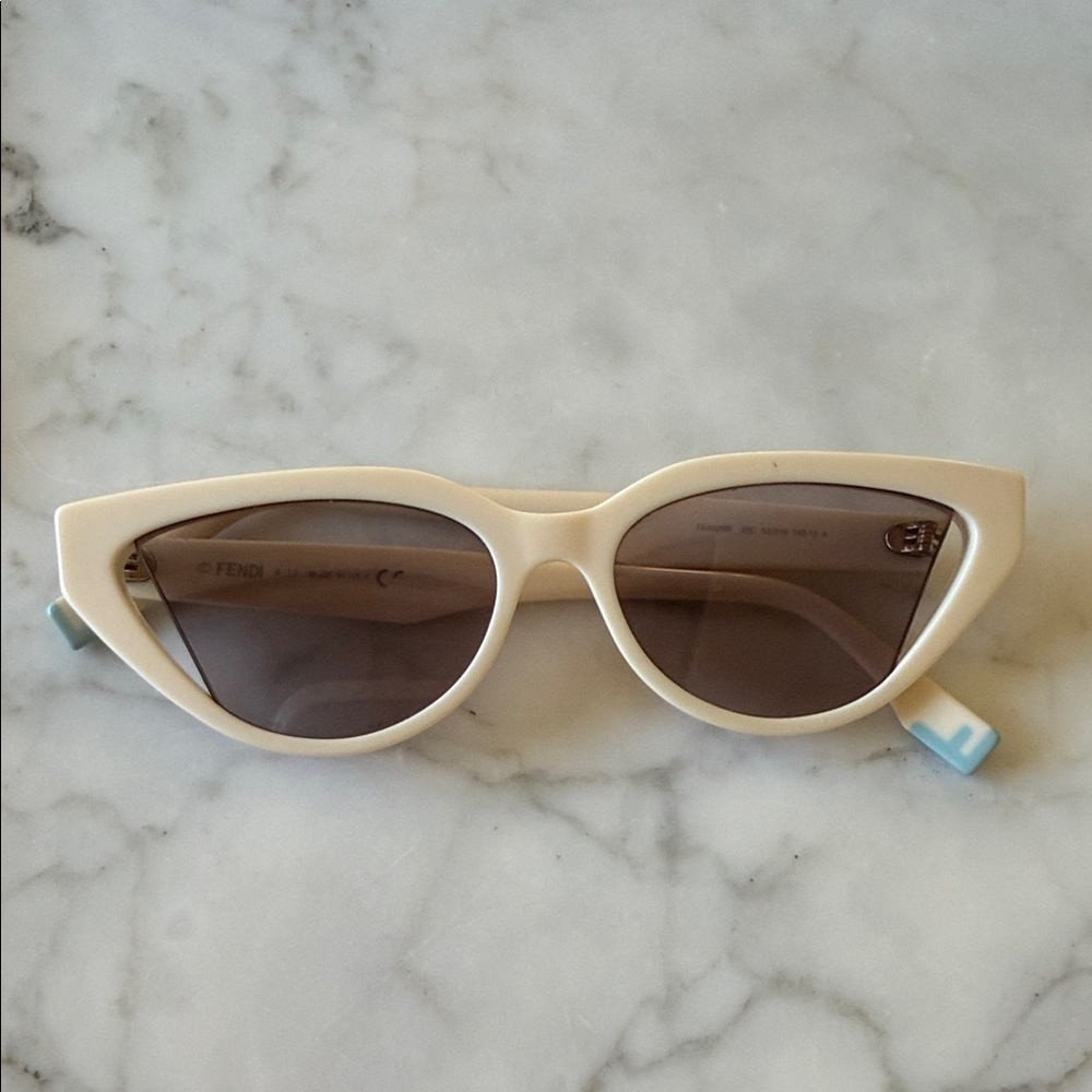 Fendi Cream Cat-Eye Sunglasses with Blue Tips